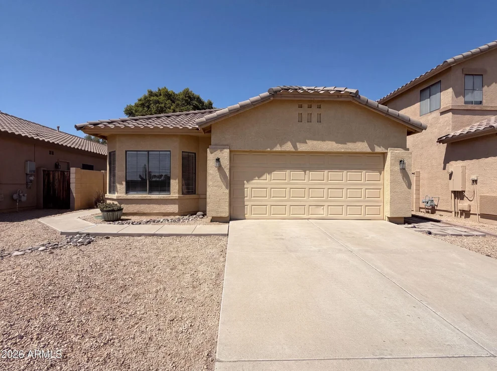 Unit for sale at 8928 W CHERRY HILLS Drive, Peoria, AZ 85345