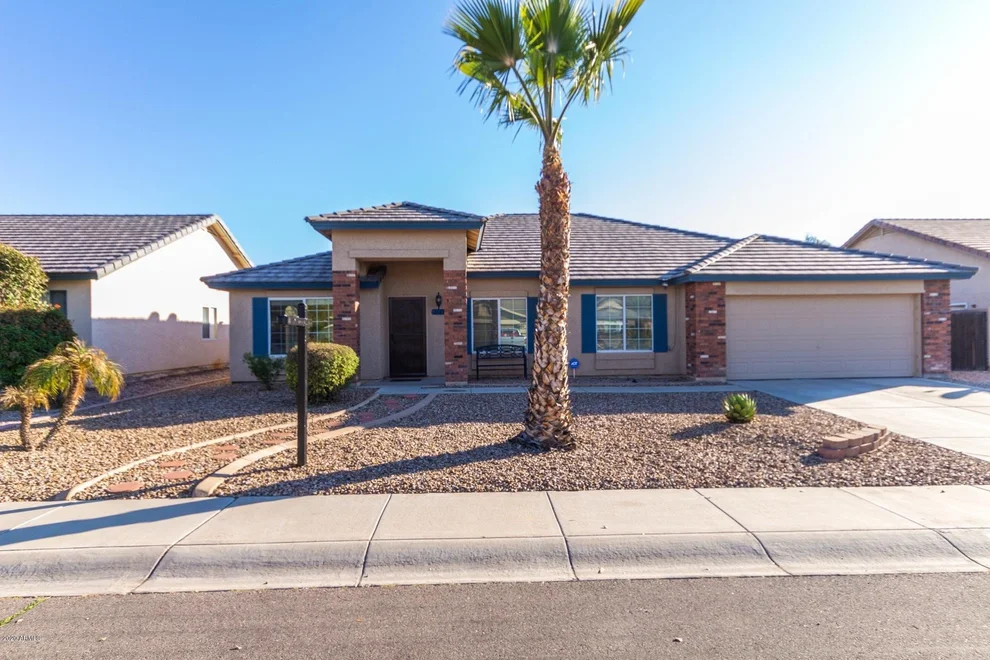 Unit for sale at 3663 E WHITEHALL Drive, San Tan Valley, AZ 85140