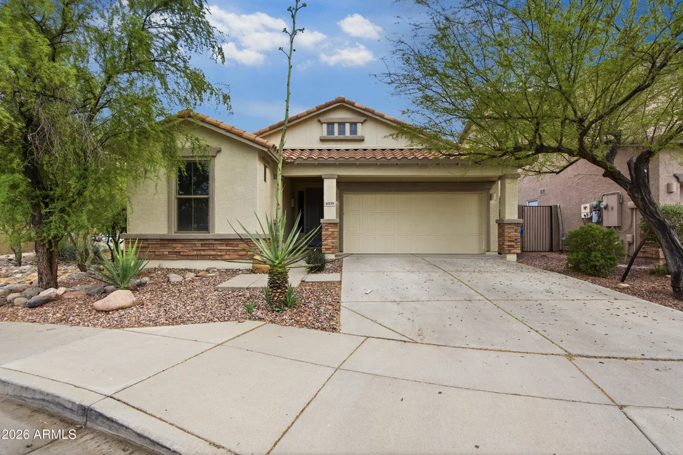 Unit for sale at 4309 W HEYERDAHL Drive, New River, AZ 85087