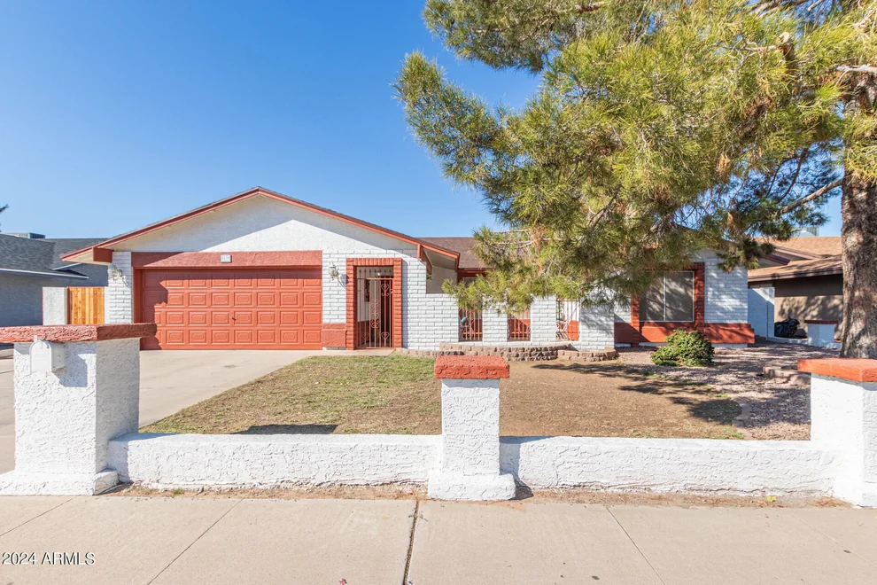 Unit for sale at 5230 N 69TH Avenue, Glendale, AZ 85303