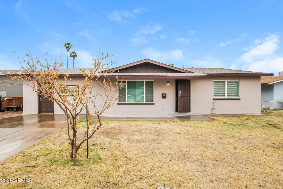 Unit for sale at 3650 W BERRIDGE Lane, Phoenix, AZ 85019