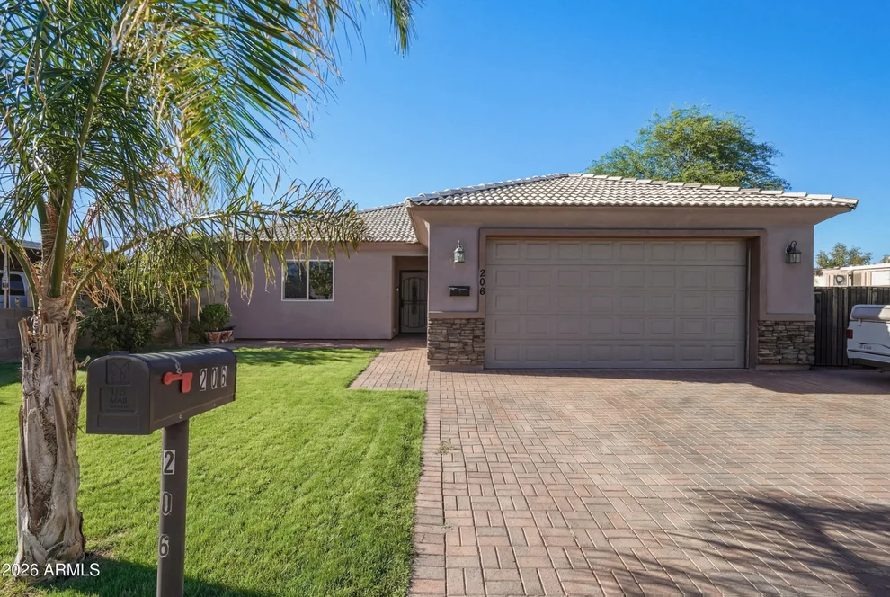 Unit for sale at 206 W RIO VISTA Lane, Avondale, AZ 85323
