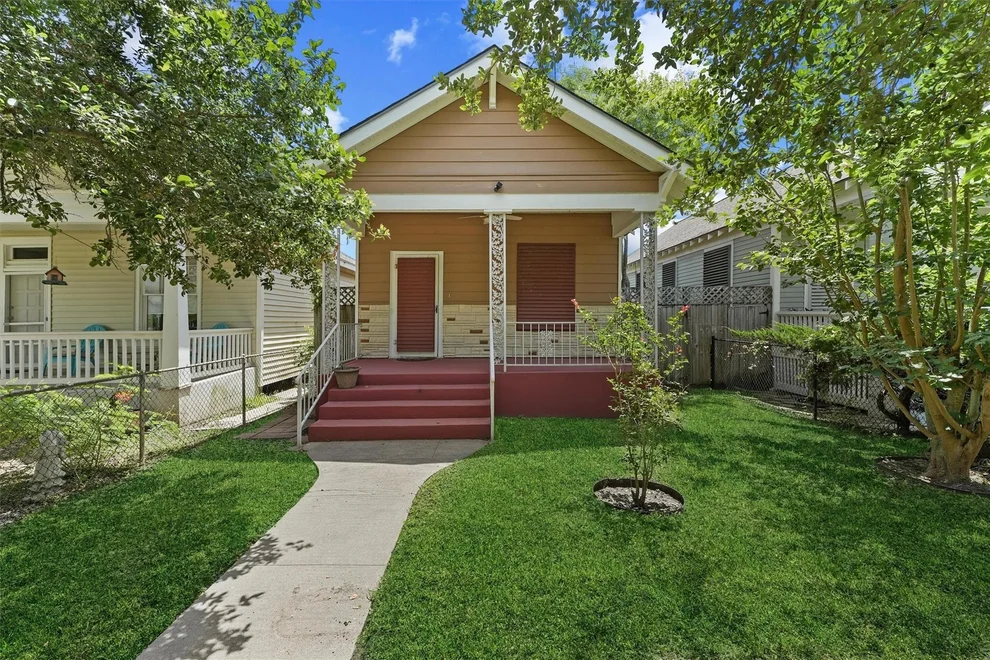 Unit for sale at 2212 32nd Street, Galveston, TX 77550