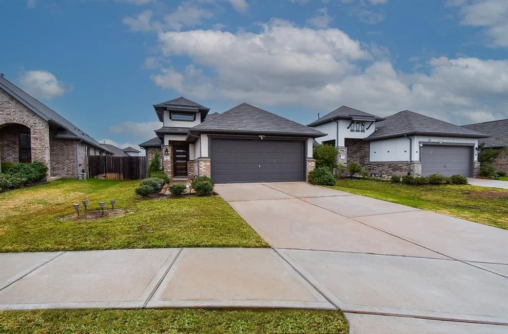 Unit for sale at 8922 Hartford River Lane, Richmond, TX 77407