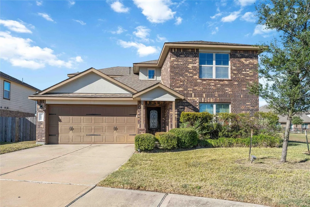 Unit for sale at 9902 Bezeled Circle Lane, Rosharon, TX 77583