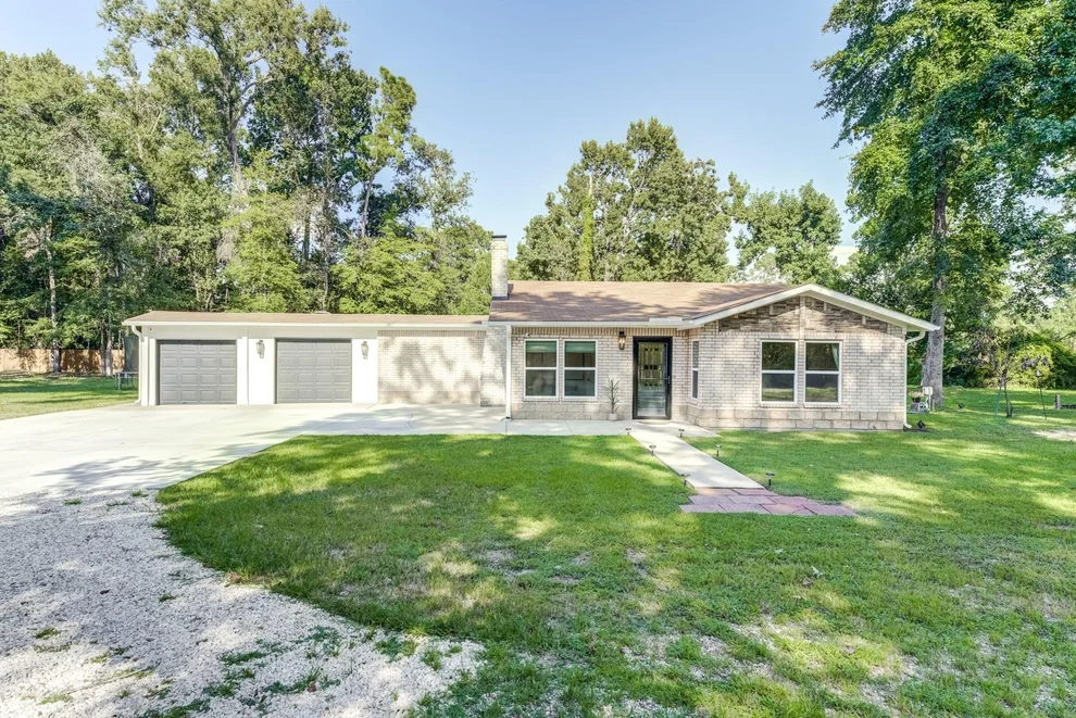 Unit for sale at 16996 Ranch Circle, New Caney, TX 77357