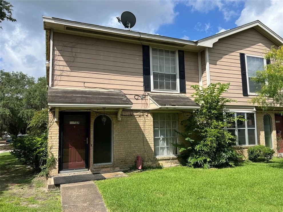 Unit for sale at 13527 Castilian Drive, Houston, TX 77015