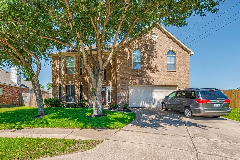 Unit for sale at 2202 Megellan Point Lane, Pearland, TX 77584