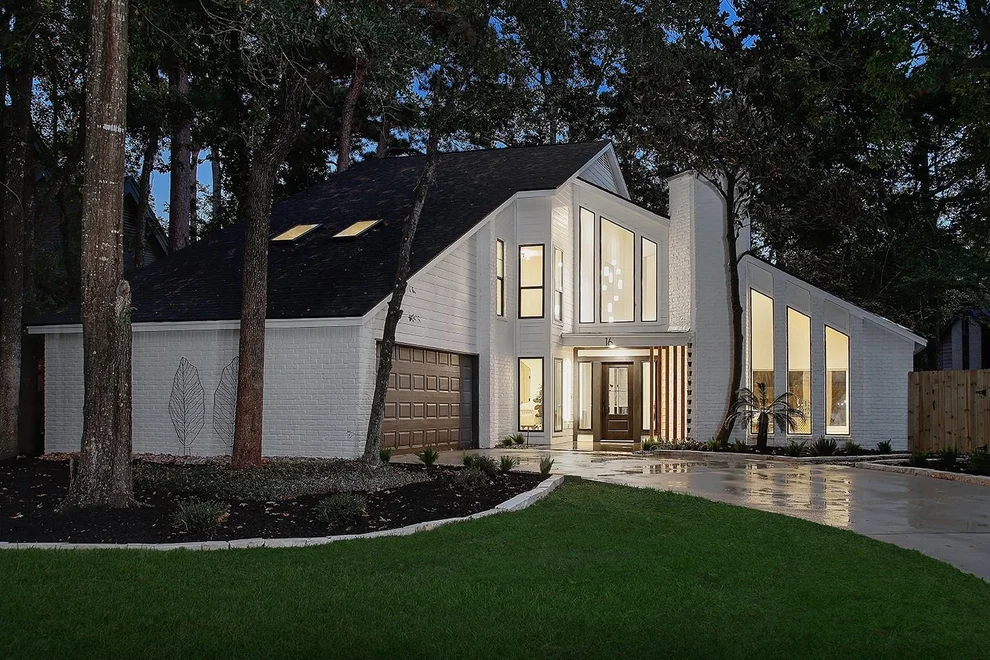 Unit for sale at 16 Crinkleroot Court, The Woodlands, TX 77380
