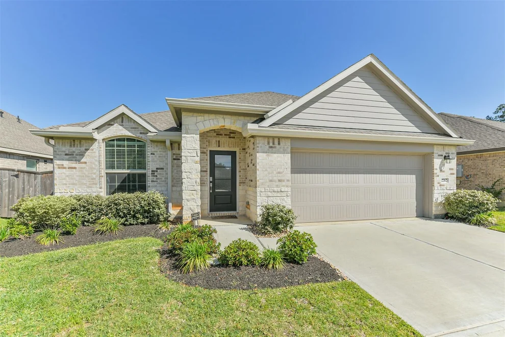 Unit for sale at 2767 Sagedale Drive, Conroe, TX 77301