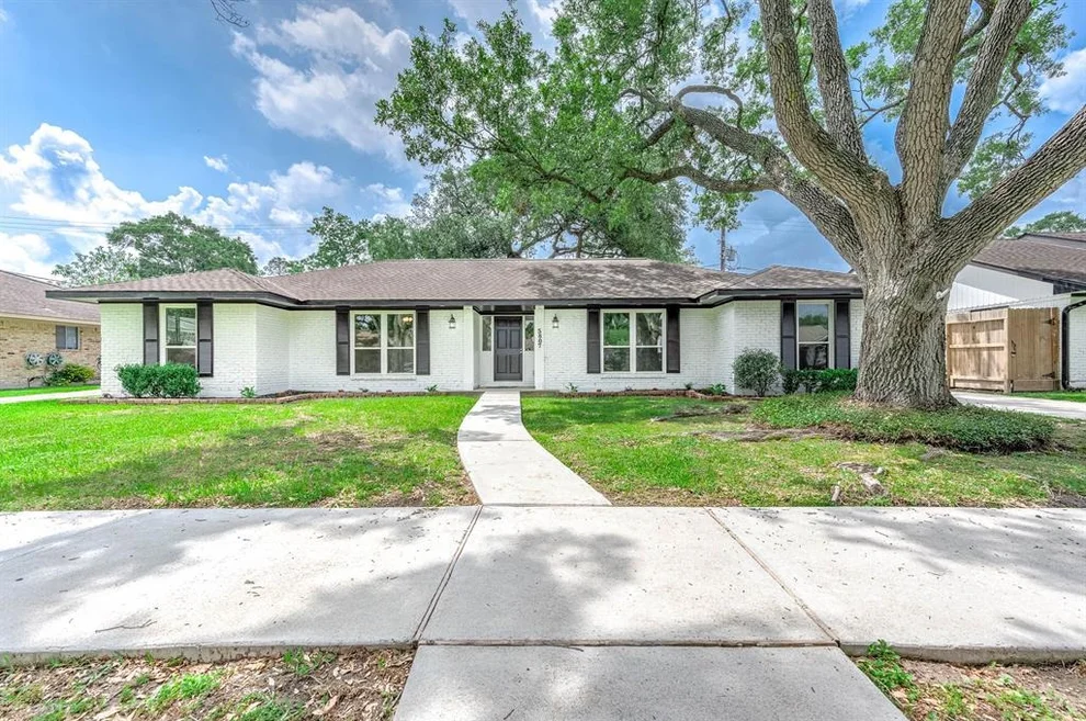 Unit for sale at 5807 Dumfries Drive, Houston, TX 77096