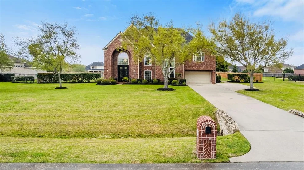 Unit for sale at 1810 Portglen Drive, League City, TX 77573
