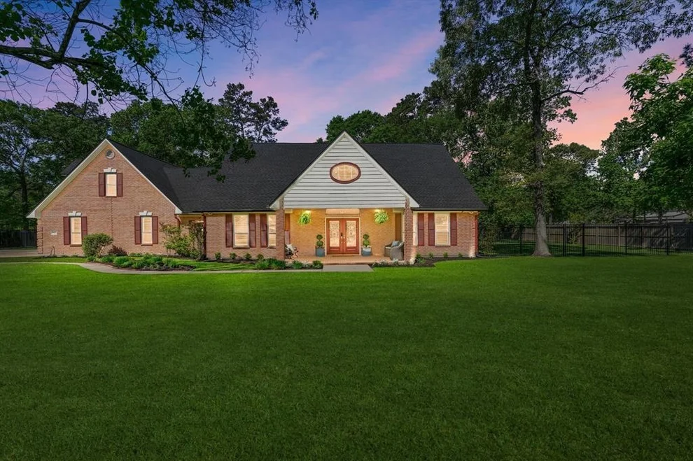 Unit for sale at 519 Fairbanks Drive, Magnolia, TX 77354