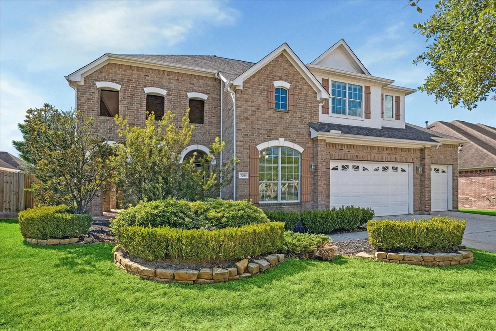 Unit for sale at 7211 Diamond Falls Lane, Spring, TX 77389