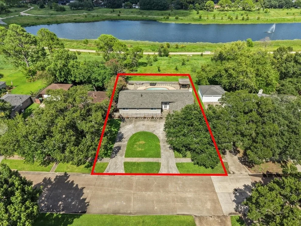 Unit for sale at 15319 Diana Lane, Houston, TX 77062