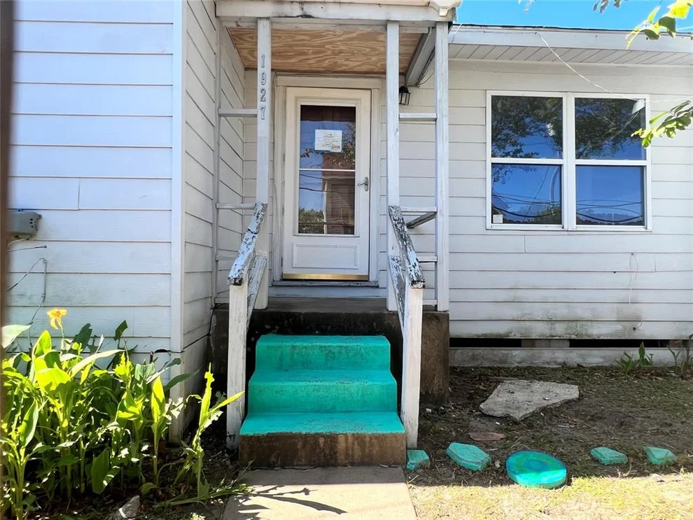 Unit for sale at 1927 57th Street, Galveston, TX 77551