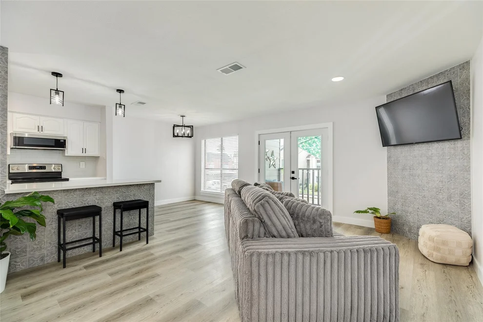 Unit for sale at 3220 69th Street, Galveston, TX 77551
