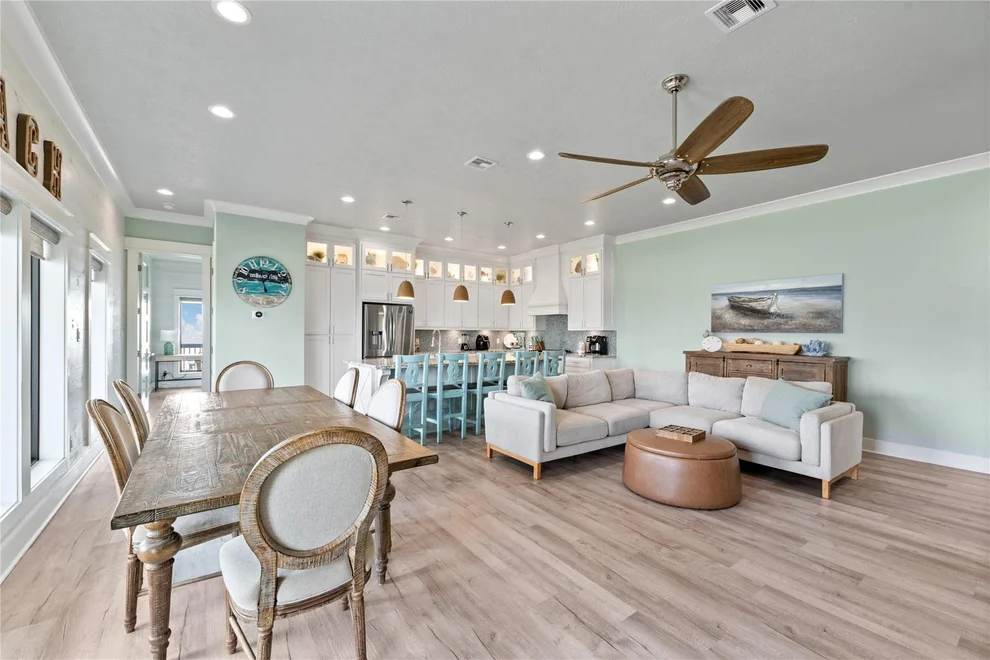 Unit for sale at 775 Townsend Drive, Crystal Beach, TX 77650