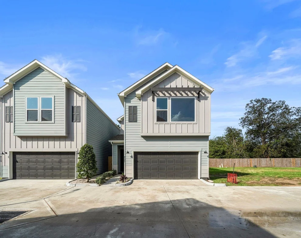 Unit for sale at 8138 Esther Acres Lane, Houston, TX 77088