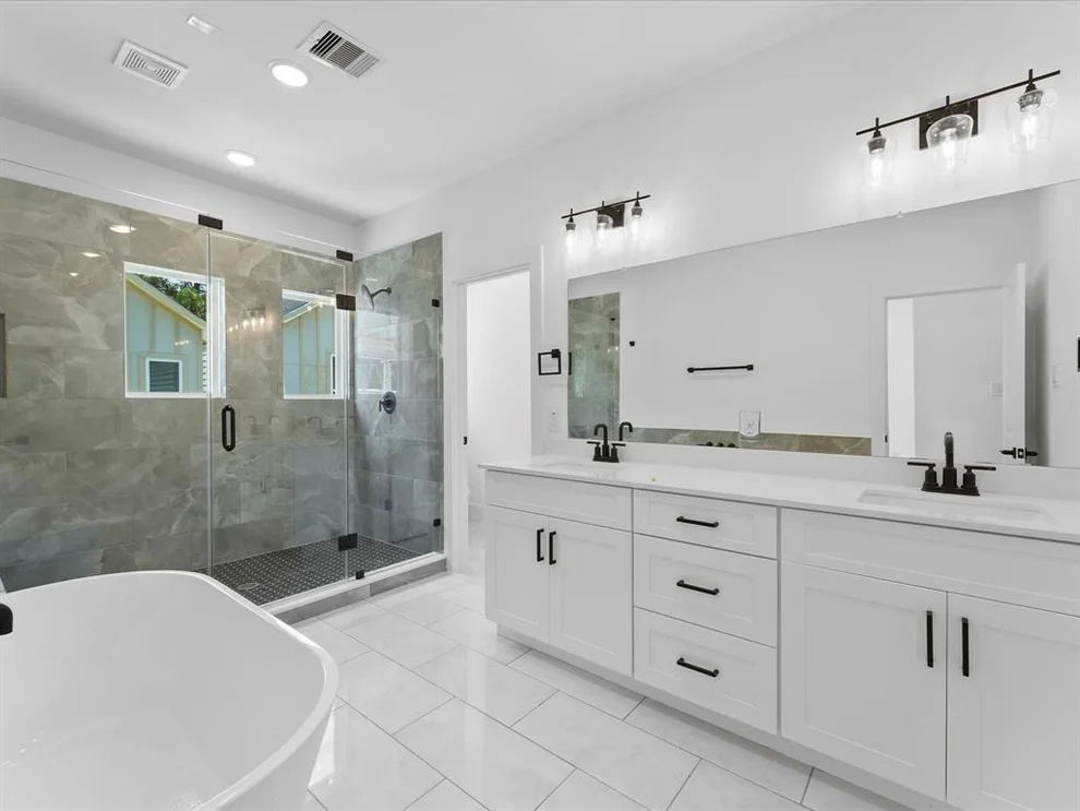 Unit for sale at 869 Mansfield Street, Houston, TX 77091