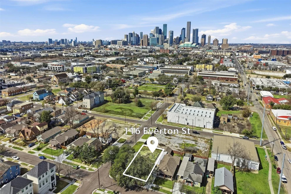 Unit for sale at 116 Everton Street, Houston, TX 77003