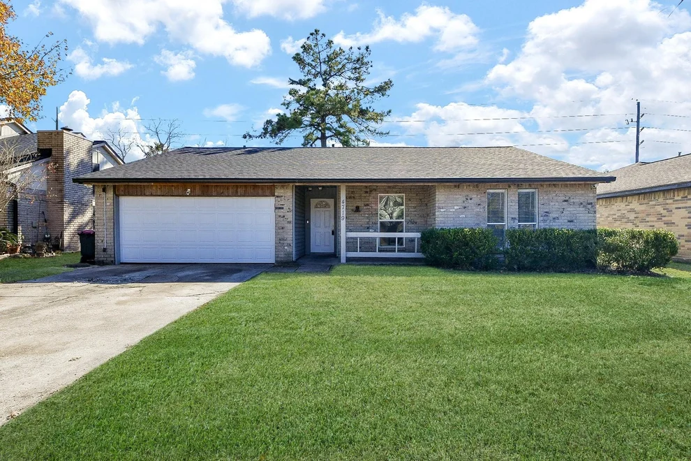 Unit for sale at 4719 Brownfields Drive, Houston, TX 77066