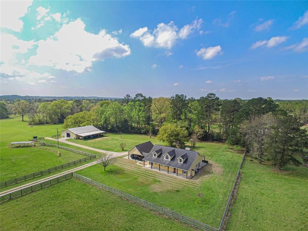 Unit for sale at 2217 Colita Loop, Livingston, TX 77351