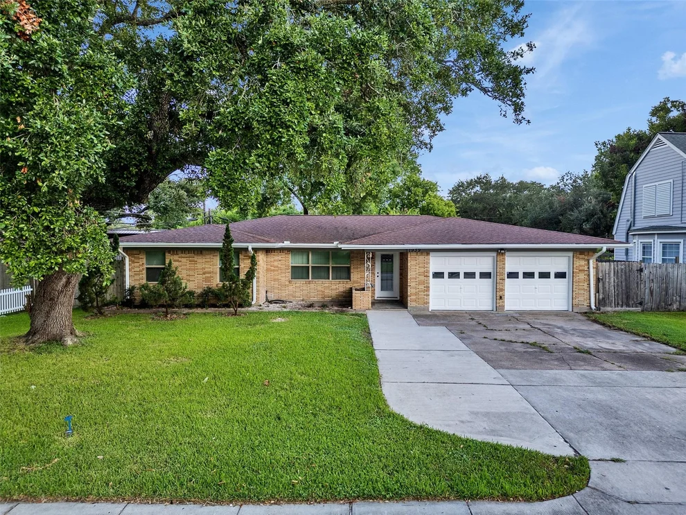 Unit for sale at 1939 1st Street N, Texas City, TX 77590