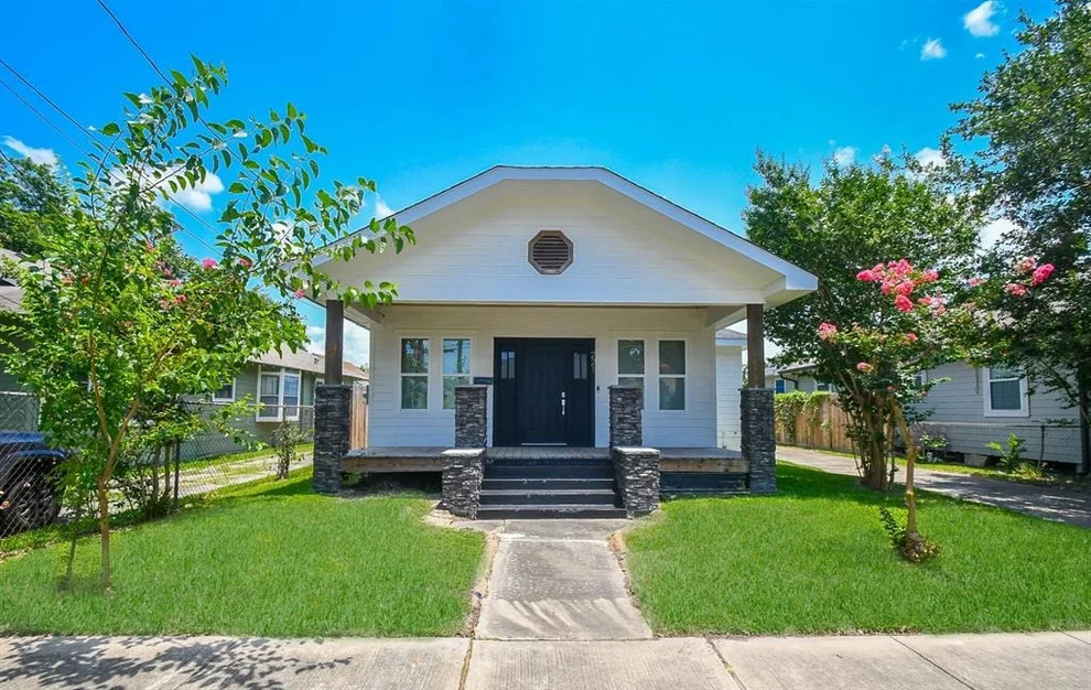 Unit for sale at 221 Estelle Street, Houston, TX 77003
