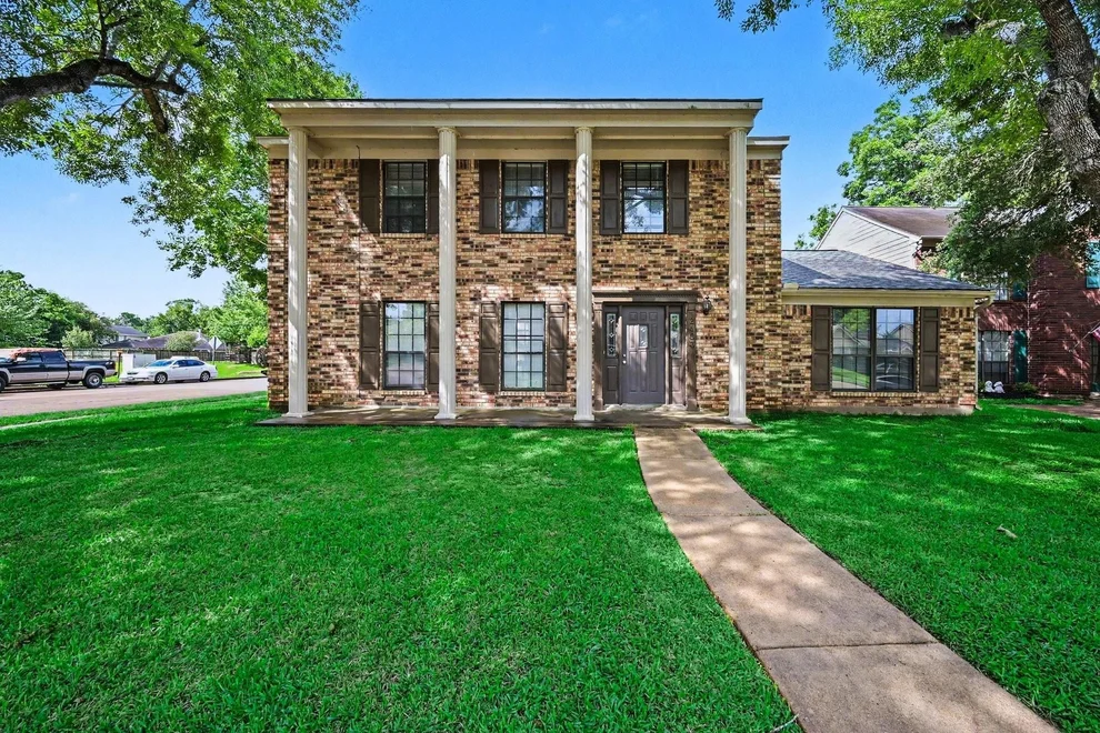 Unit for sale at 2403 Horseshoe Lane, Richmond, TX 77406