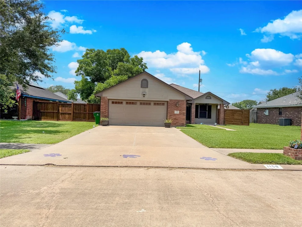 Unit for sale at 1159 Carey Drive, Angleton, TX 77515