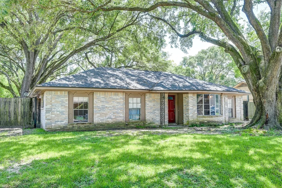Unit for sale at 12419 Maxim Drive, Houston, TX 77065