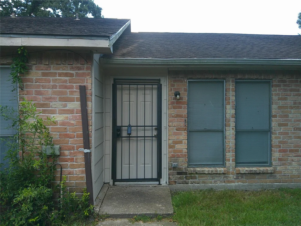 Unit for sale at 5771 Easthampton Drive, Houston, TX 77039