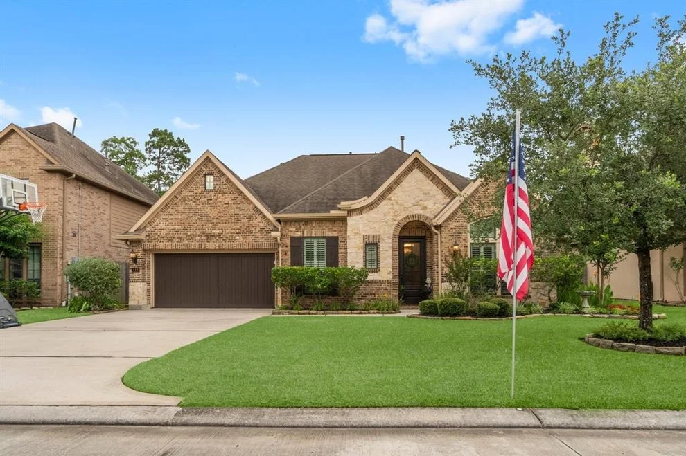 Unit for sale at 117 Silverstone Lane, Shenandoah, TX 77384