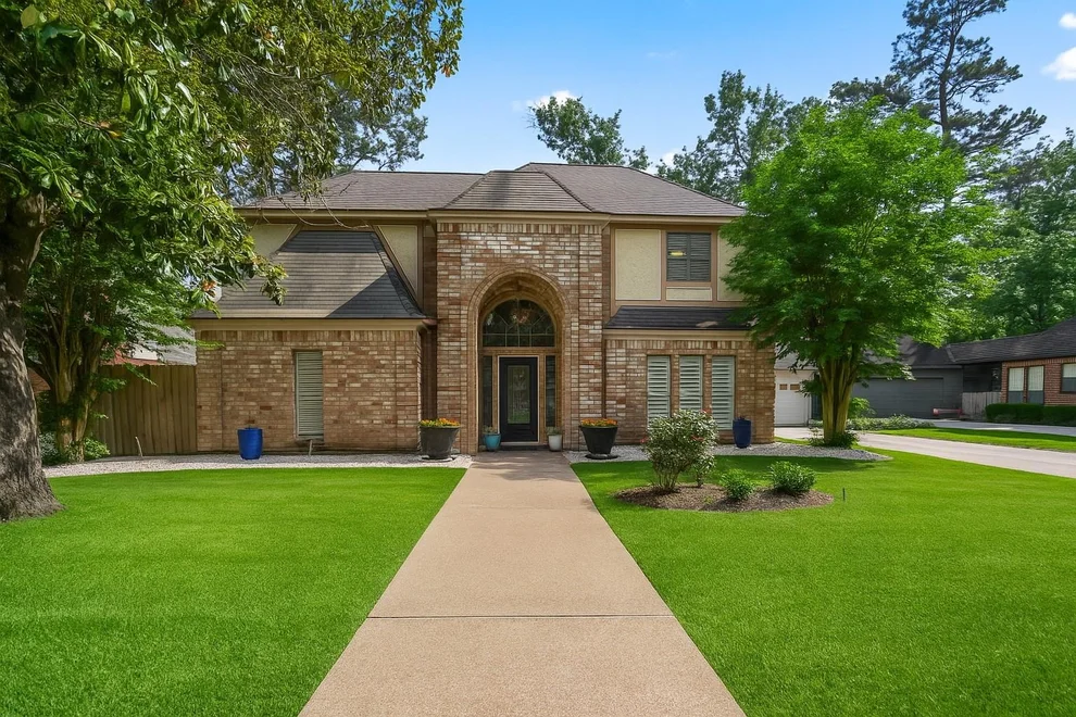 Unit for sale at 407 Champion Lake Drive, Spring, TX 77380