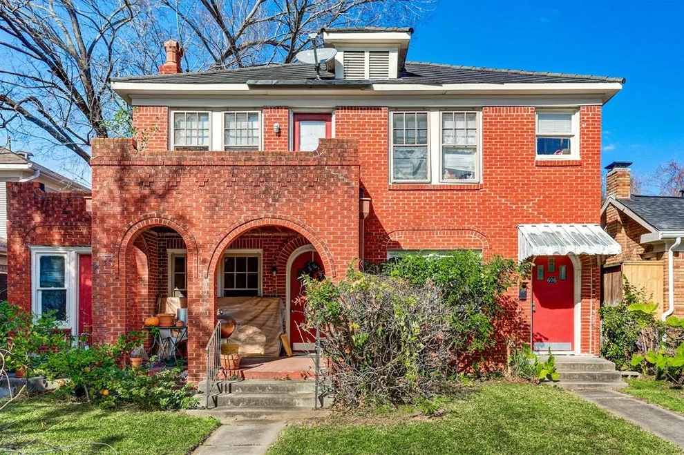 Unit for sale at 608 W Saulnier Street, Houston, TX 77019