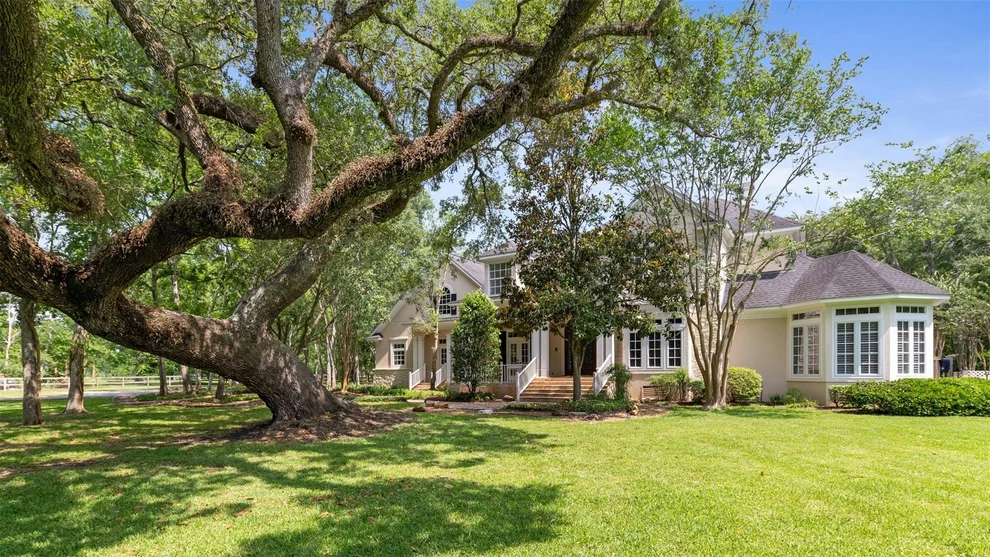 Unit for sale at 2042 Darby Lane, Fresno, TX 77545