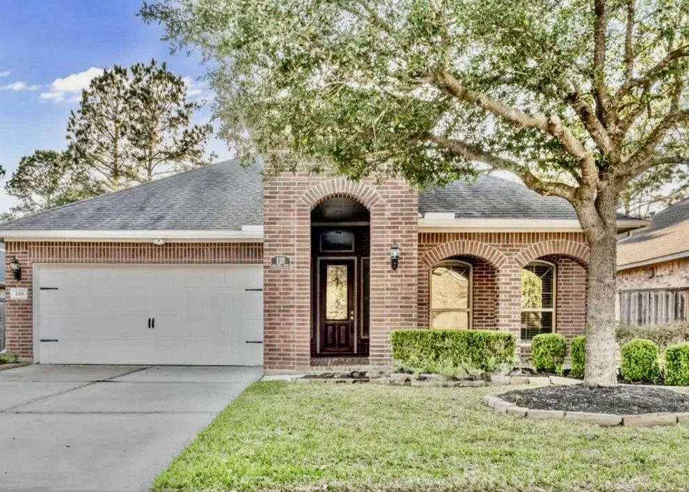 Unit for sale at 118 Bellardia Court, Montgomery, TX 77316