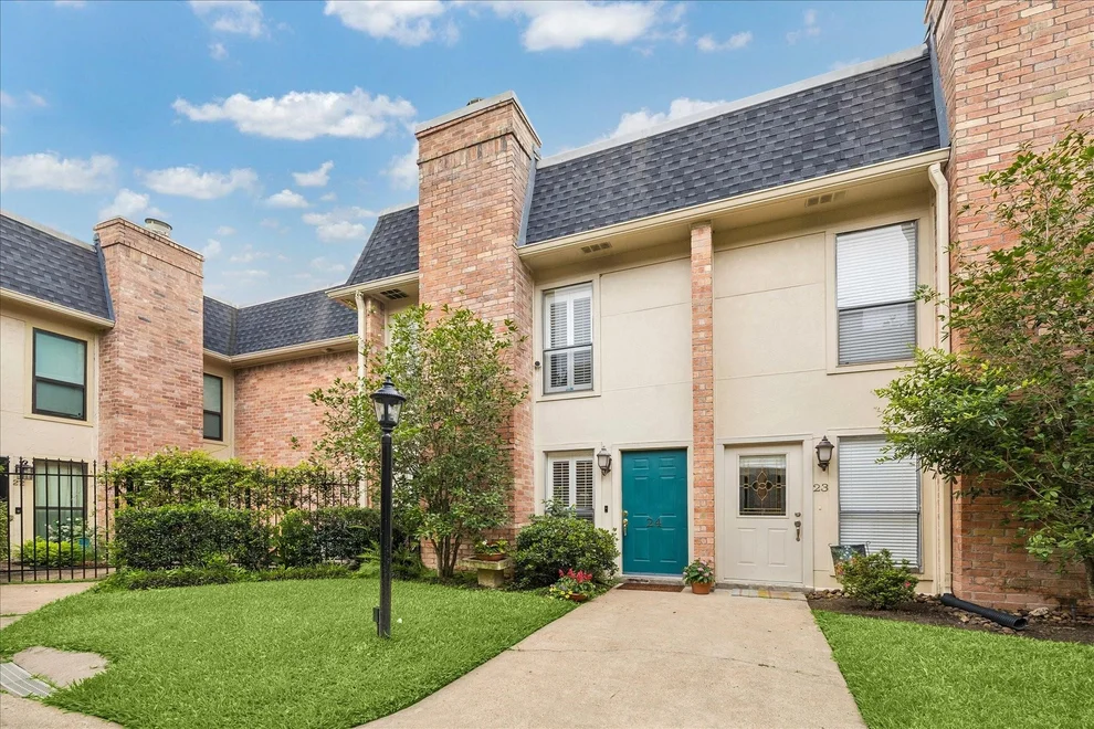 Unit for sale at 1601 S Shepherd Drive, Houston, TX 77019