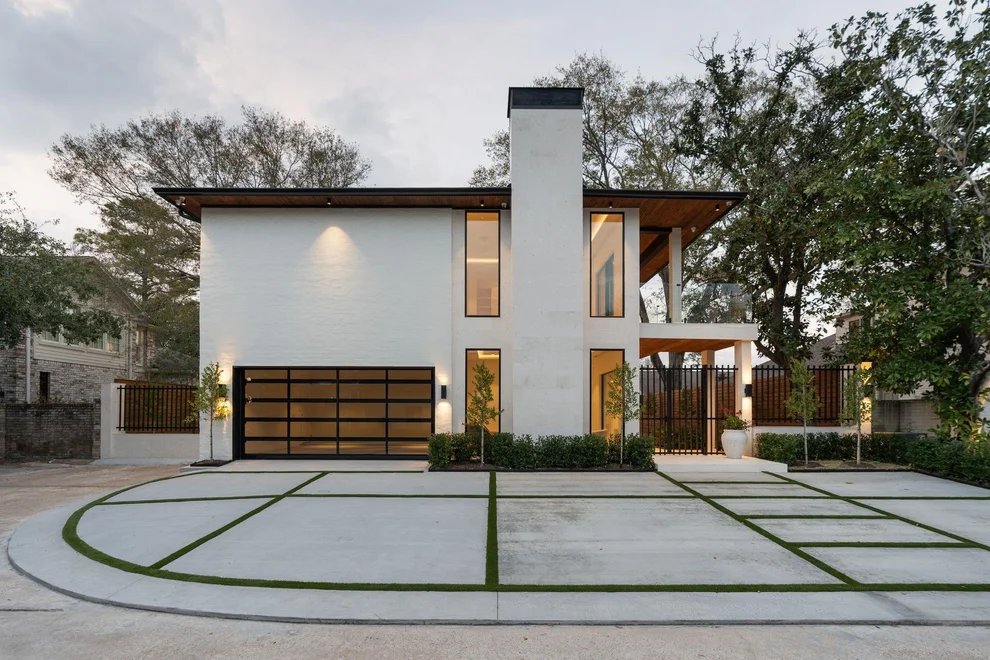 Unit for sale at 46 W Broad Oaks Dr, Houston, TX 77056