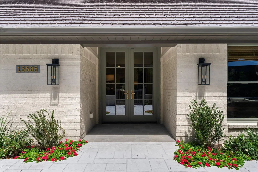 Unit for sale at 15585 Bedford Lane, Conroe, TX 77384