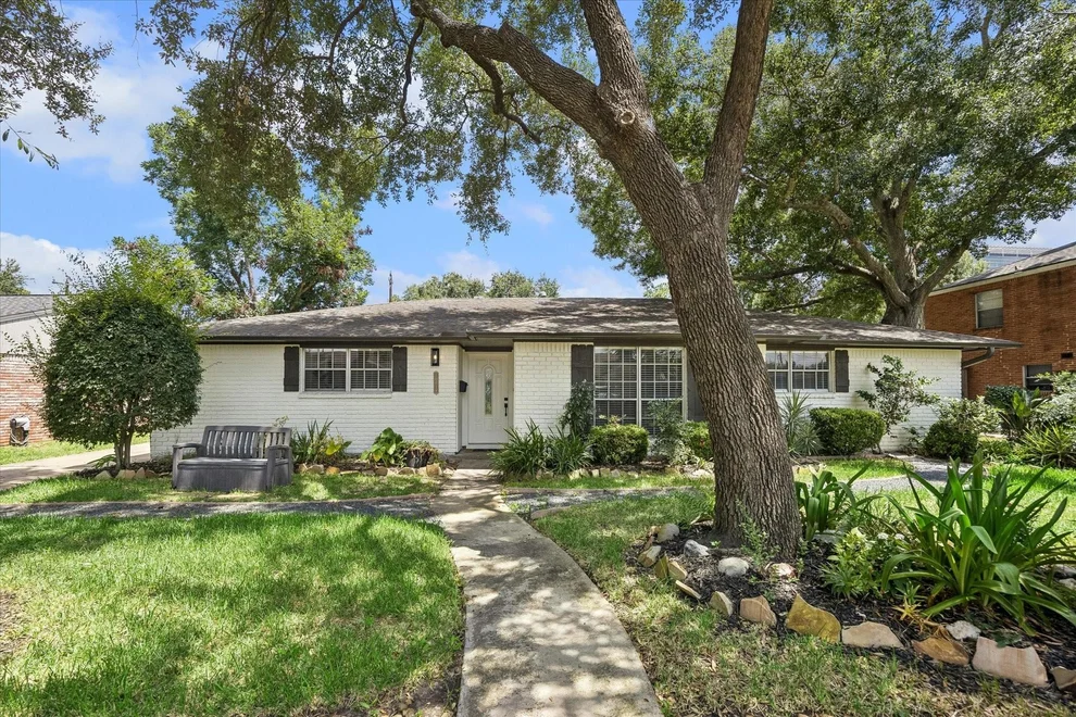 Unit for sale at 10618 Wickersham Lane, Houston, TX 77042