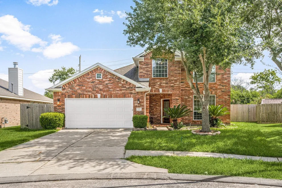 Unit for sale at 3122 Creek Bank Lane, Pearland, TX 77581