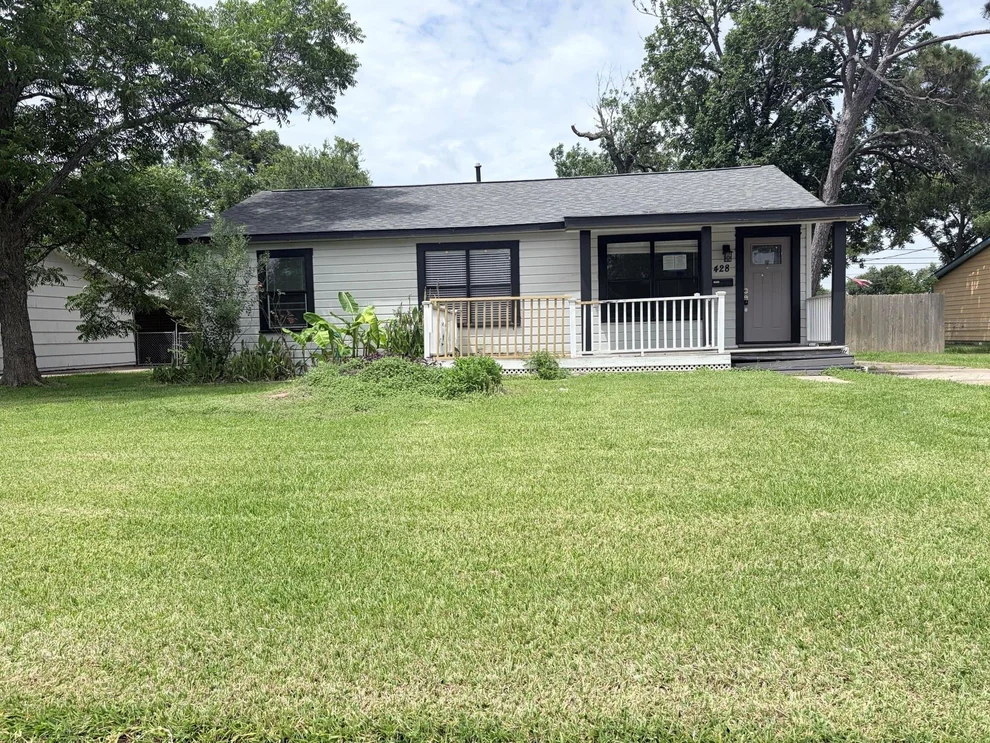 Unit for sale at 428 Azalea Street, Lake Jackson, TX 77566