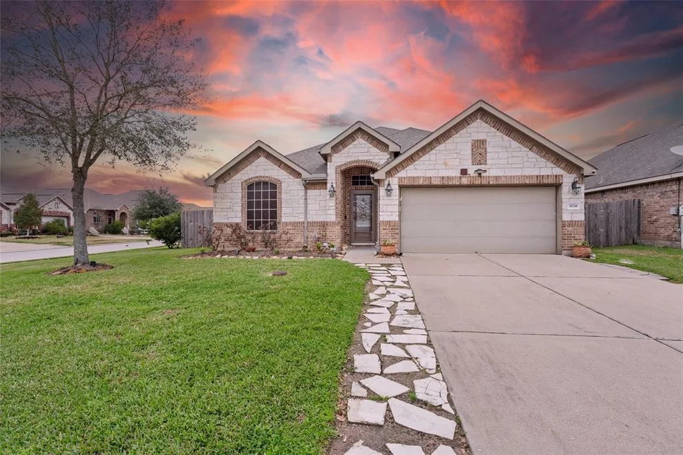 Unit for sale at 3038 Fir Meadow Lane, Dickinson, TX 77539