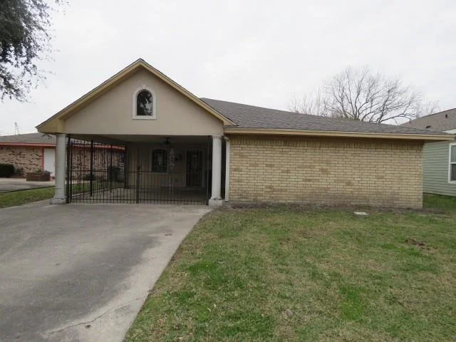 Unit for sale at 445 W 18th Street, Port Arthur, TX 77640