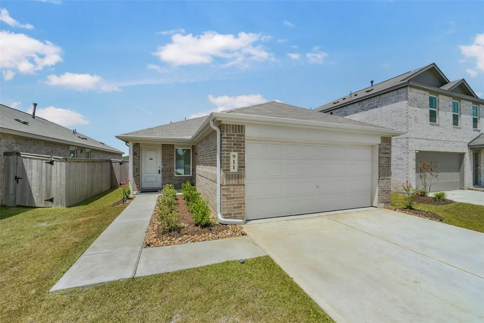 Unit for sale at 911 Lago Laceno Lane, Huffman, TX 77336