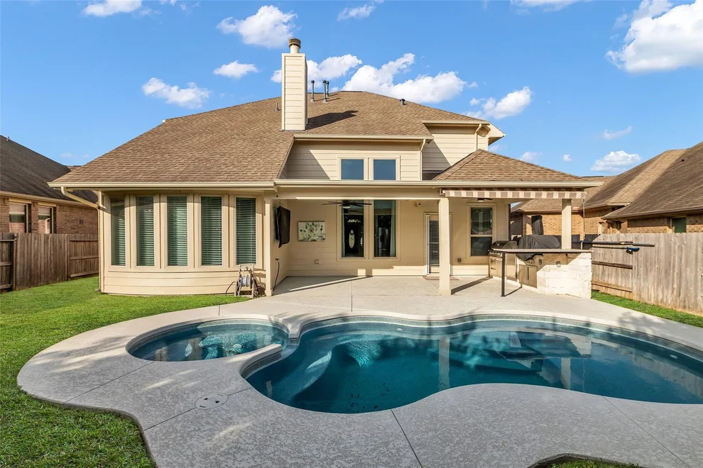 Unit for sale at 2645 Ivy Wood Lane, Conroe, TX 77385