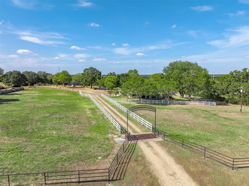 Unit for sale at 6700 Fm 332, Brenham, TX 77833
