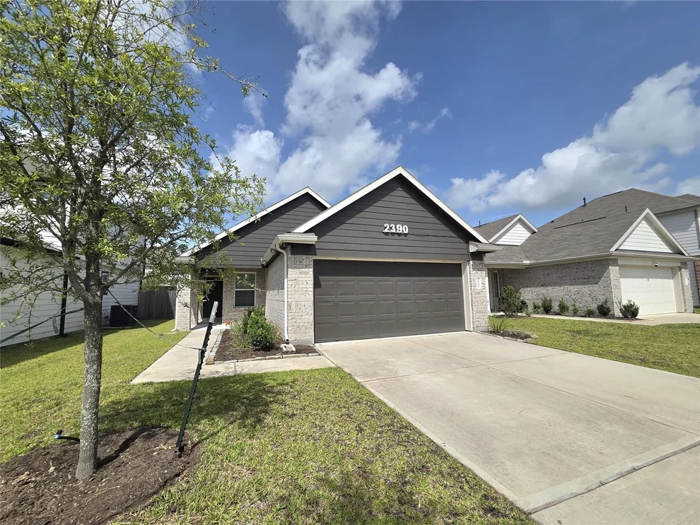 Unit for sale at 2390 Tavo Trail Drive, Conroe, TX 77301